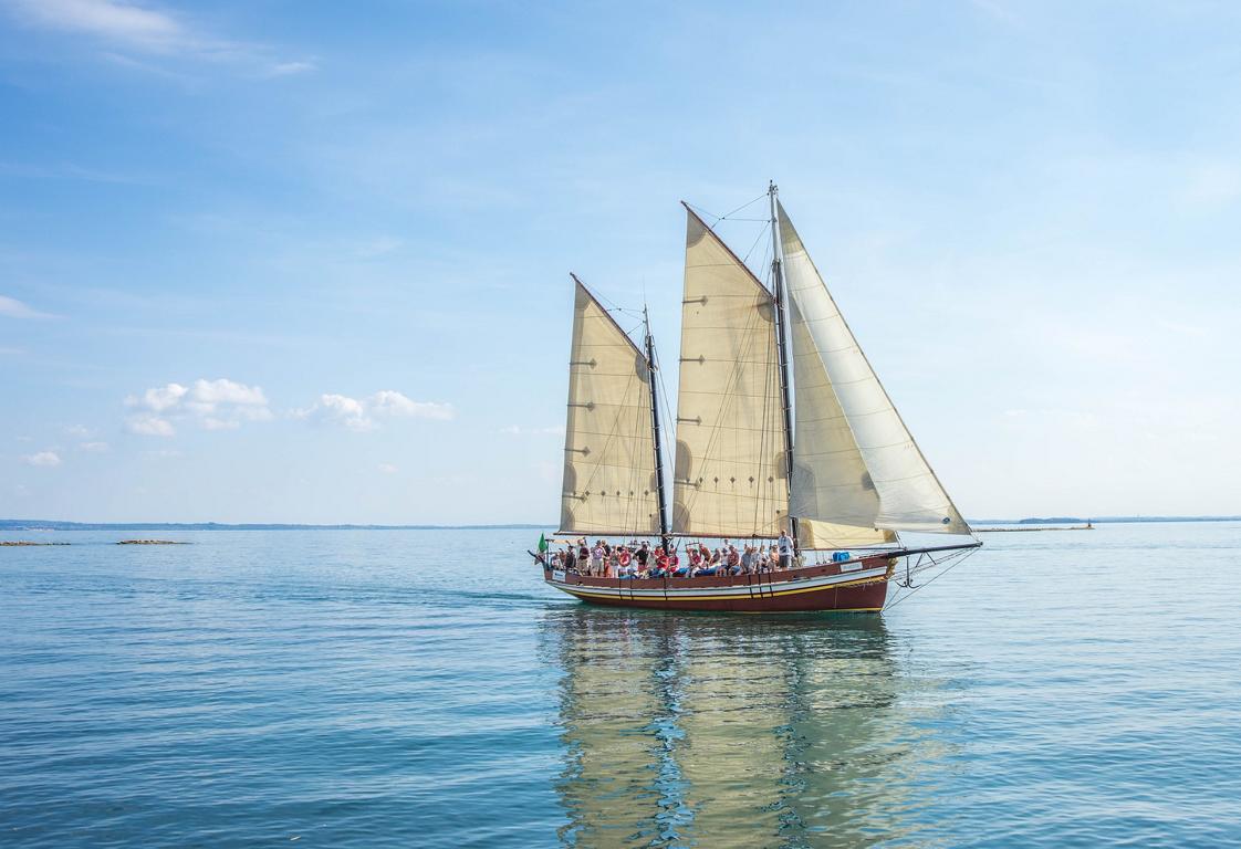 Menschenschiff