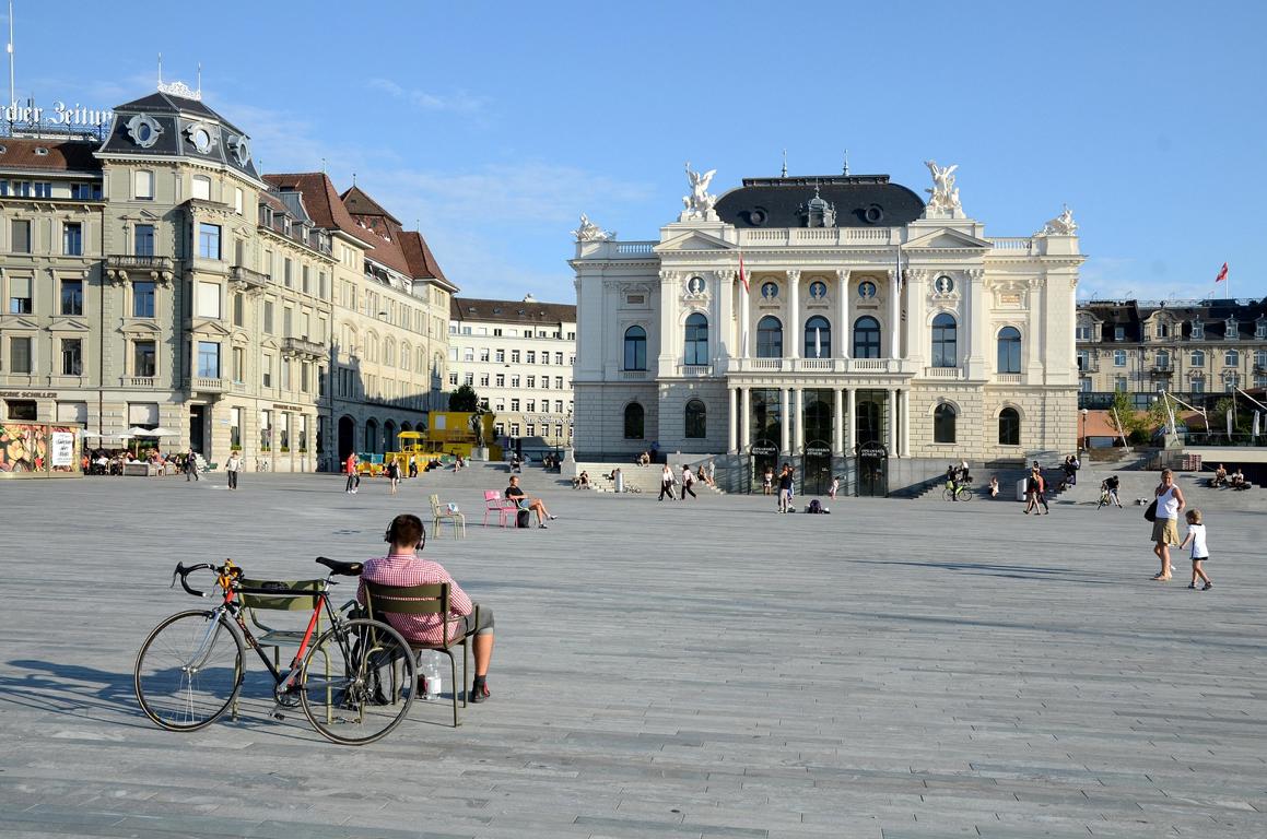 Zurich zurück